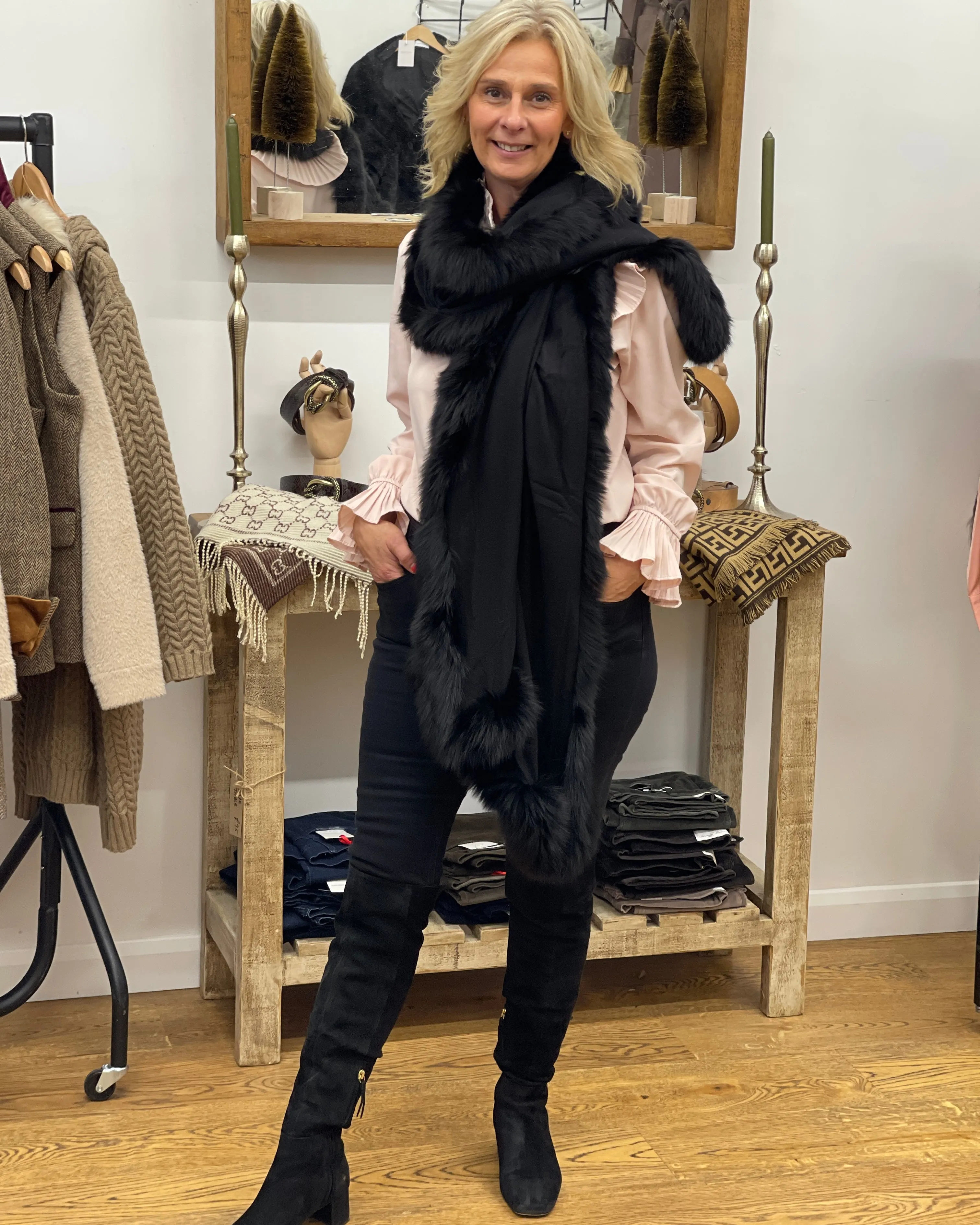 Black cashmere wrap