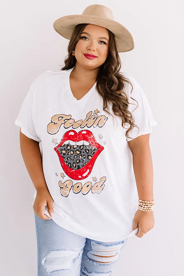 Feelin' Good Boyfriend Tee In White Curves