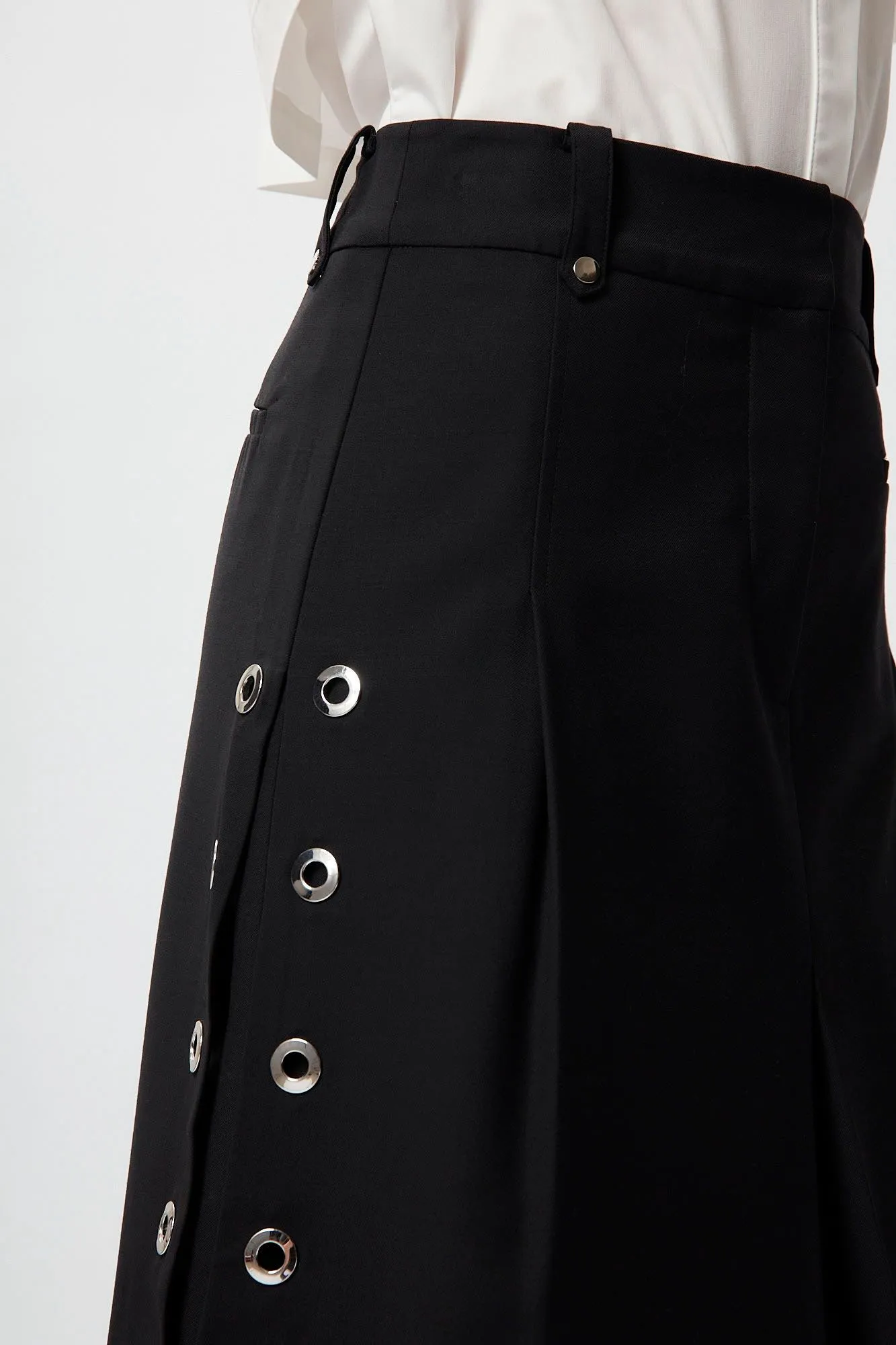 Layer Eyelet Skirt Black