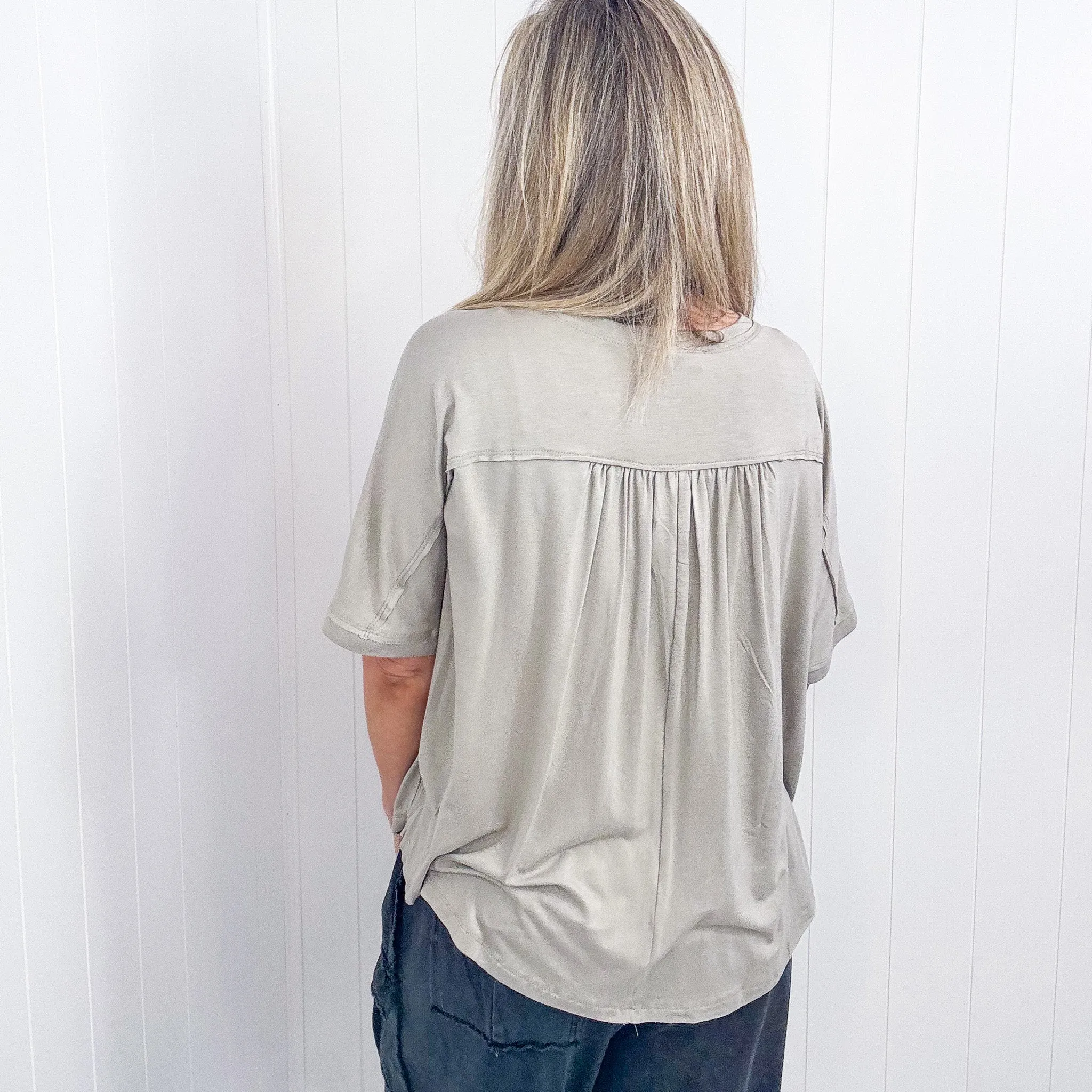Oversized Short Sleeve Pleated Back Tunic in 3 Colors