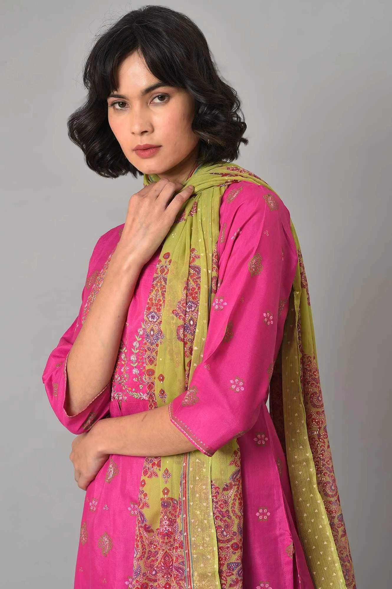 Pink Glitter Printed kurta With Culottes And Green Dupatta