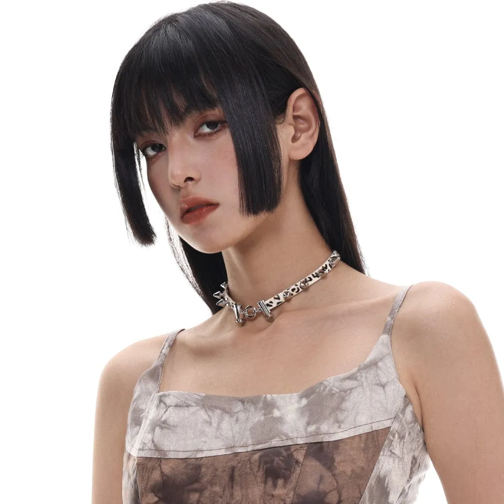 Women's Grunge Rivets Leopard Printed Choker